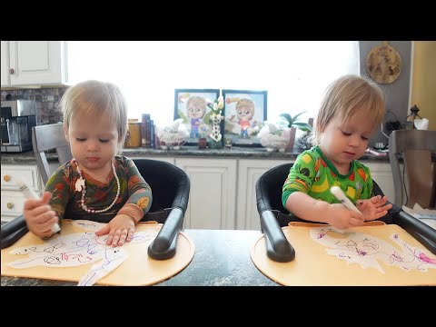 Twins try color diffusing paper!