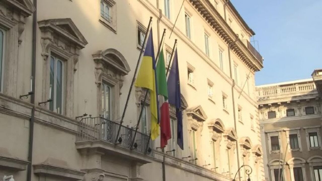 Il presidente dell'Ucraina Zelensky arriva a Palazzo Chigi per incontrare la premier Meloni