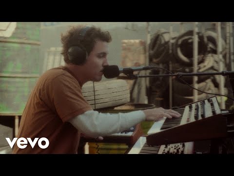 Ritt Momney - Put Your Records On (Live Session)