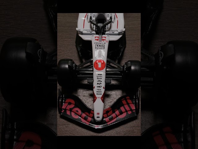Vídeo relacionado con Bburago - F1 Red Bull Racing RB21 2025#1 Verstappen, Coche diecast a Escala 1:43 con Detalles auténticos, réplica F1 Red Bull, decoración Oficial, Edad Recomendada 3+ años