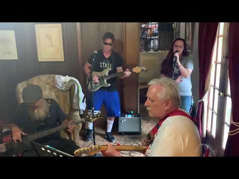 Cover of the 4 Non Blondes tune “What’s Up” featuring Cassie Bell (Voc)  July 4th 2020