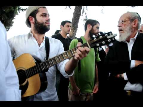 Singing and Guitars at Rebbe Shlomo Carlebach's Gravesite(5)
