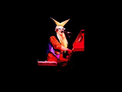#19 - Nikita - Elton John - Live in Chicago 1986