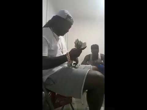 Richie blocko freestyle feat.tezzy Grindhard