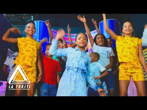 La Tukiti - Un Boberto (Video Oficial)