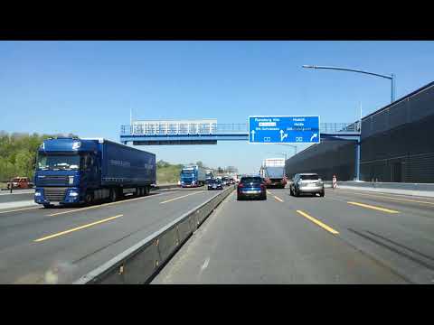 A7: The second tunnel of the "Hamburg Lid" is ready ! What a logistic challenge this project !