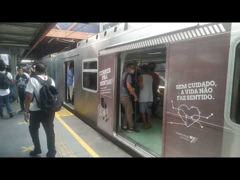 SuperVia - Série 4000 TUE 4011/4012 saindo da estação Madureira