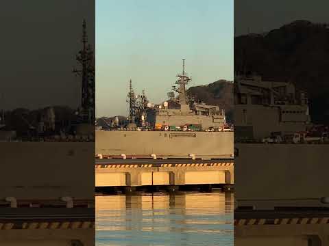 おおすみ（ローマ字：JS Osumi, LST-4001）呉より横須賀港に入港しました。
