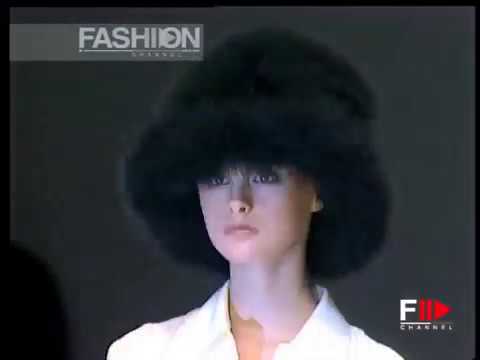 "Valentino" Autumn Winter 1996 1997 Paris 1 of 9 pret a porter woman by FashionChannel