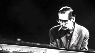 Bill Evans Solo Piano - Lucky To Be Me
