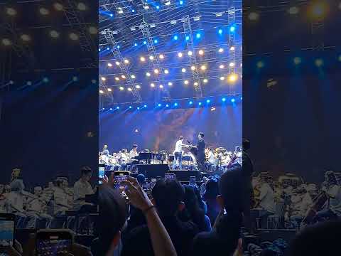 Twilite Orchestra feat. Kevin Aprilio & Tristan Juliano - Flight of the Bumblebee