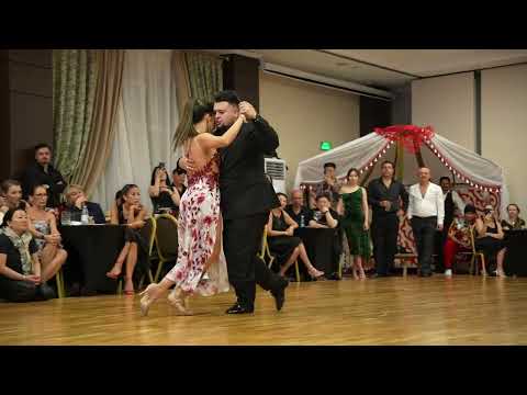 Clarisa Aragon and Sebastian Bolivar - Close embrace, strong pulse