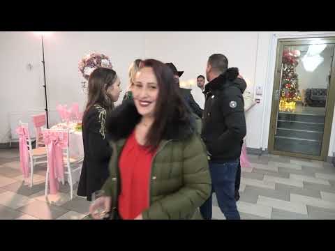 2021.12.11 Botez Emily  Northampton.  02 Primire invitati