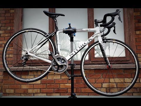 Storck Fenominalist before and after its Bespoke Deep Clean and Ceramic Coating treatment.