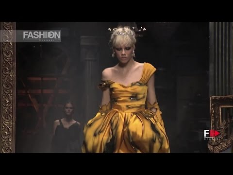 MOSCHINO Full Show Fall 2016 Milan Fashion Week by Fashion Channel