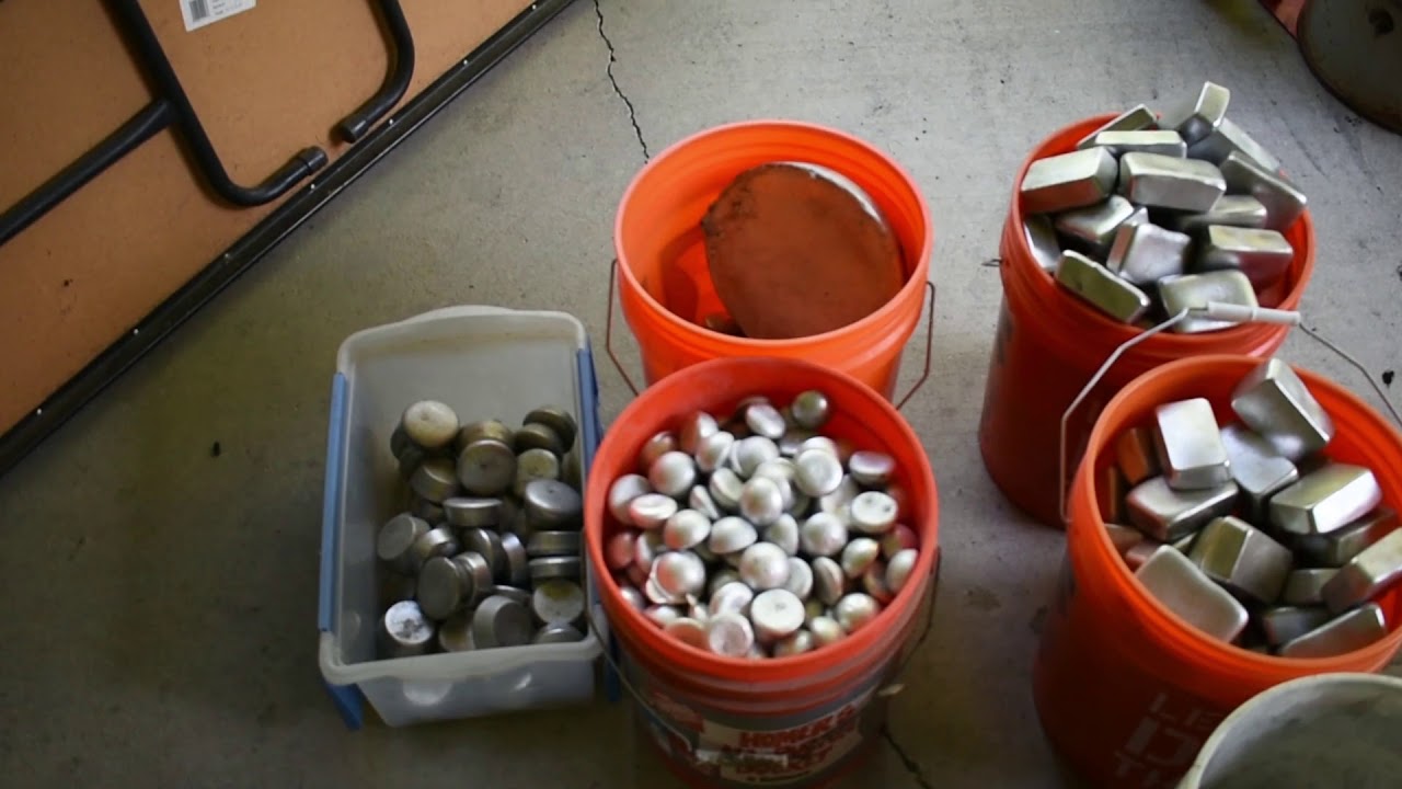 Total weight of aluminum ingots is....