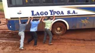 preview picture of video 'Empresa de transporte Lago Ypoa estancado en Quyquyhó (04/05/2013)'