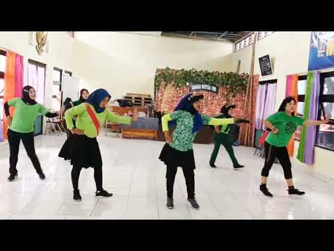 jeni senam kreasi lansia romantika diamor