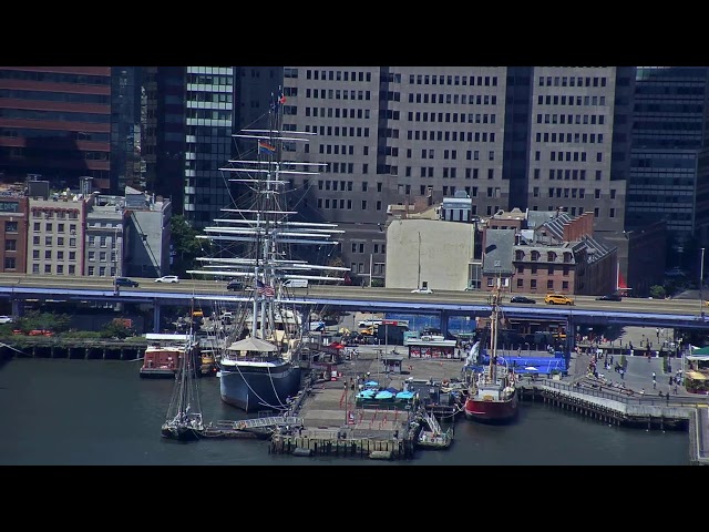 ニューヨークのスカイライン（ロウアー・マンハッタン、ブルックリン橋）