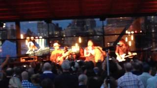 Jackie Greene & Trigger Hippy - Heartache On The Line