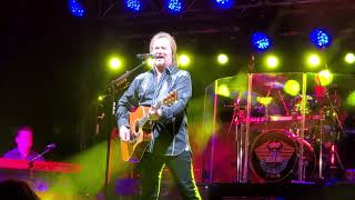 Travis Tritt, Ten Foot Tall and Bulletproof - Tilly&#39;s Table, Brewster, NY. May 11, 2019