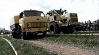 preview picture of video 'Duell LKW МАЗ gegen Traktor Kirowez K-700 - МАЗ против Kirowez'