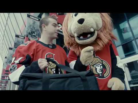 NHL球員JG帕戈做驚喜送禮! (NHL Player JG Pageau Does Surprise Deliveries!)