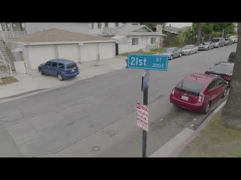 Snoop Dogg & DJ Drama ft. Stressmatic - I'm From 21st Street (Official Visualizer)