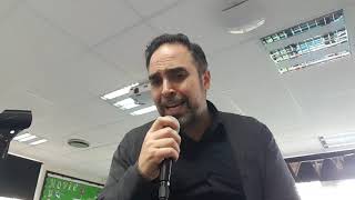 Let's all share a story - A world book day song. Lyrics in description