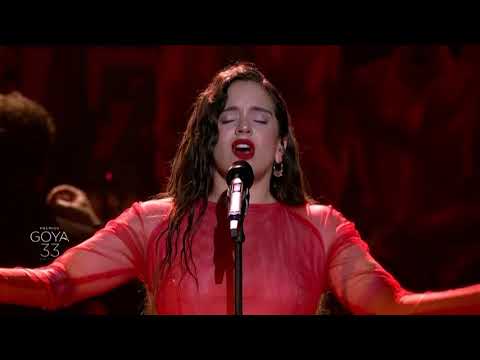 Rosalía canta en los Goya 2019 'Me quedo contigo'