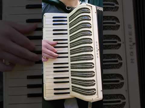 Major and minor agreements + reversals + exercises | accordion tutorial (subs. CC)