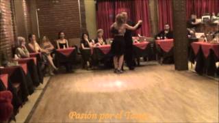 LAURA PELLEGRINO y FERNANDO GORDILLO bailando la milonga QUE TIEMPO AQUEL en la MILONGA LAS MUSAS