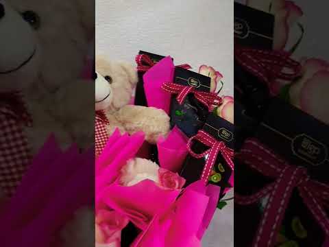 Bouquet #Flower #Love #chocolate #Teddy