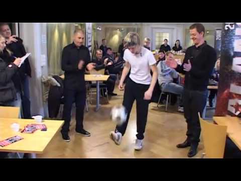 Tobbe och Marko testar fotbollstrix - Talang (TV4)