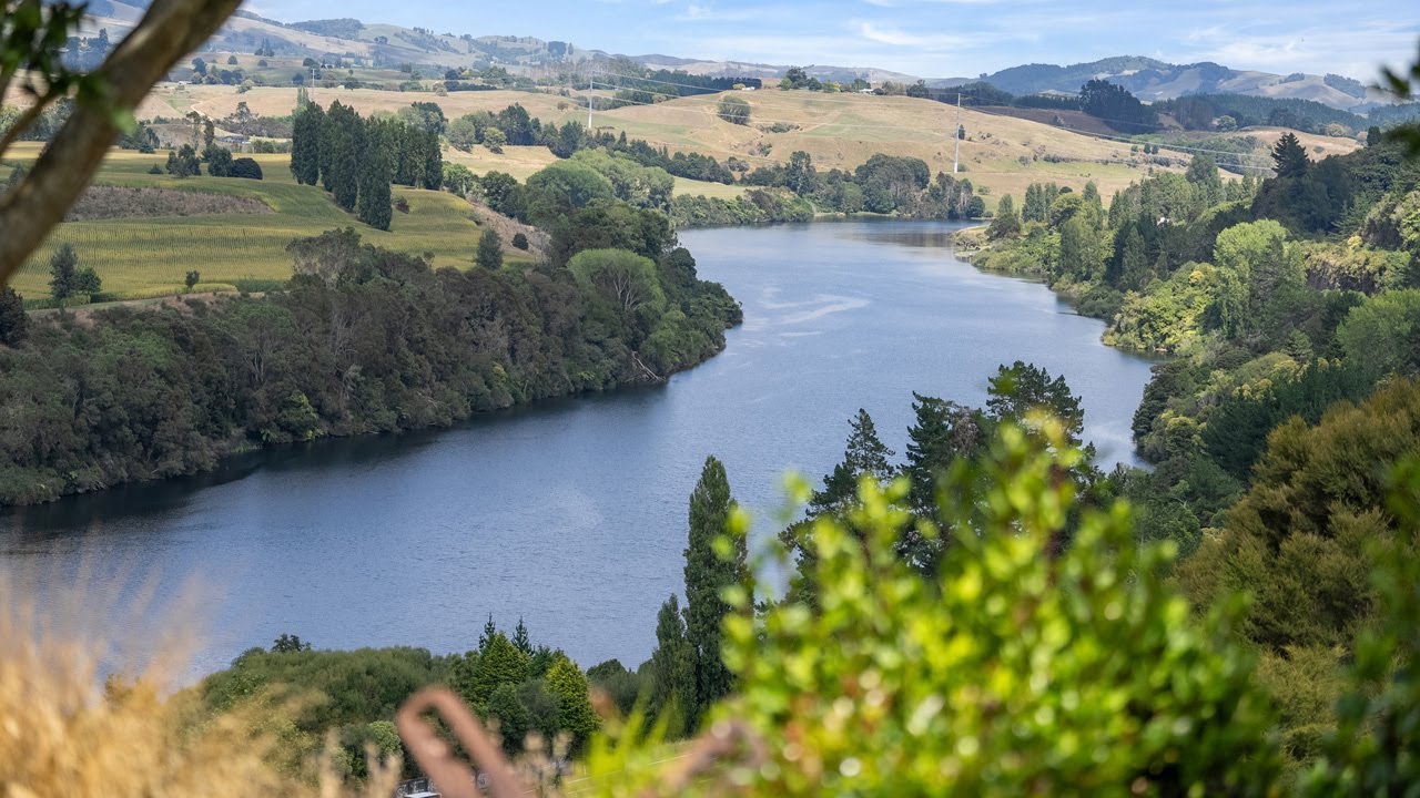 Outstanding Luxury Lake Karapiro Manor 