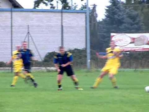 LO, 10.09.2011, Tygrys Huta Mińska - MKS Mazovia, dobry trik :)