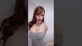 【おっぱい】 tiktok 乳揺れダンス 胸の弾み方もいろいろですｗ #Shorts