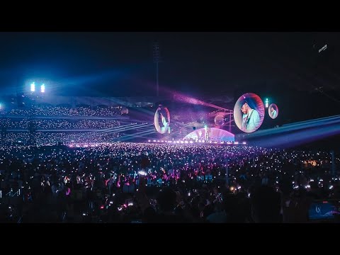 Something Just Like This + The Breakaway (Martin Garrix remix) - Coldplay Live in Mumbai 2025