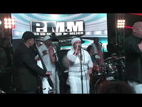 Me Basta con Pensar - Los Van Van (En vivo)