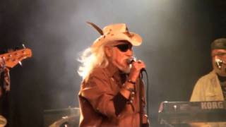 NYE 2010 With Ray Sawyer (Dr. Hook) Video 1 - Walk Right In