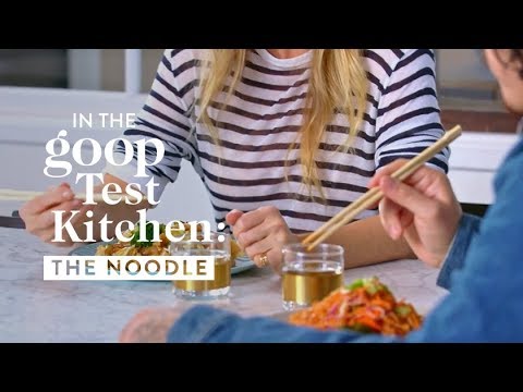download lagu mp3 mp4 Gwyneth Paltrow Chicken Stir Fry, download lagu Gwyneth Paltrow Chicken Stir Fry gratis, unduh video klip Gwyneth Paltrow Chicken Stir Fry