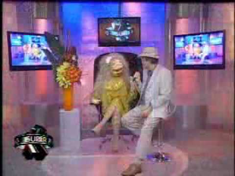 SuperXclusivo 5/4/10 - Daddy Yankee no firmó autógrafos