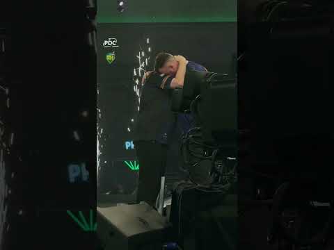 The moment Justin Hood defeats Josh Rock by 4-0! What a match this was! 🤯🎯