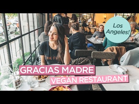 カリフォルニア州ウェストハリウッドにあるグラシアス・マドレのトレンドのビーガン料理