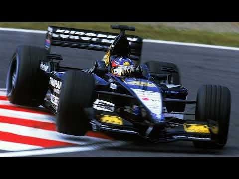 F1 2001 Japanese GP Qualifying Scene