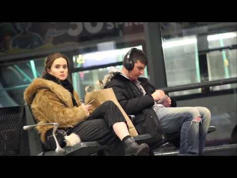 Guy "accidentally" plays embarrassing songs in public