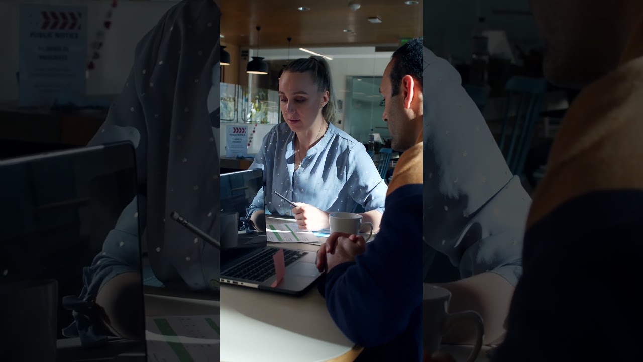 Professional Business Meeting: Woman Leading Discussion with Team | 4K Royalty-Free Stock Video