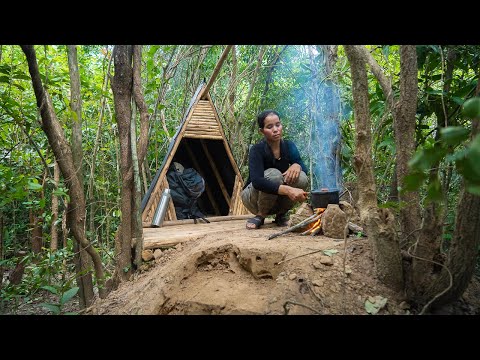 Solo Bushcrafts Camping allein im Regenwald, Aufbau einer Unterkunft Camping über Nacht