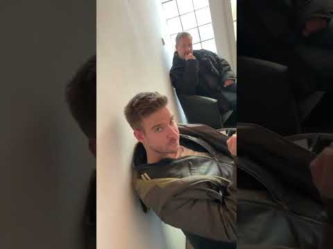 RICHARD GENZER | POLDA - ČEKÁNÍ NA ZÁBĚR