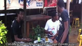 preview picture of video 'Georges, Propriétaire de bar de plage à Fidjrossè'